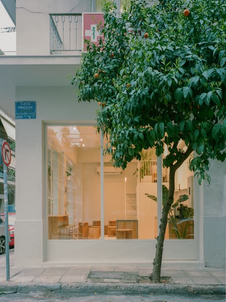 Moden Cafe